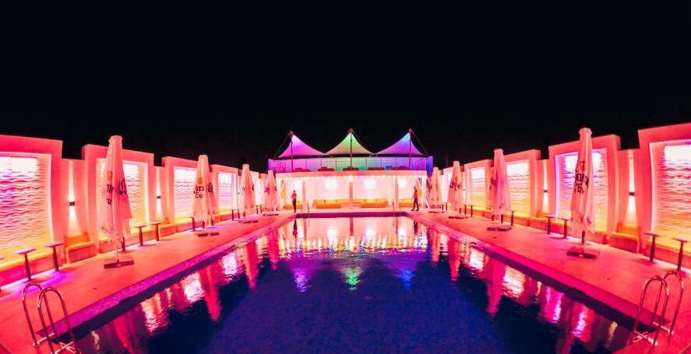 Maxim Pasha Hotel キシナウ エクステリア 写真